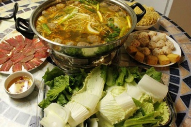 Lẩu bò viên sa tế ngày se lạnh