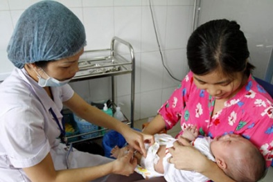 Vụ vắc xin Quinvaxem làm tăng thêm những lùm xùm tiêm chủng