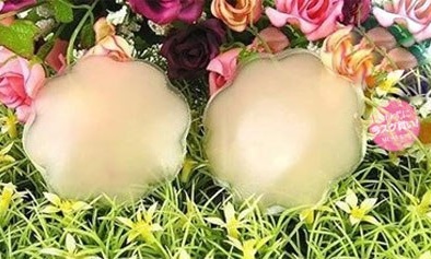 Dùng miếng dán nâng ngực đúng cách