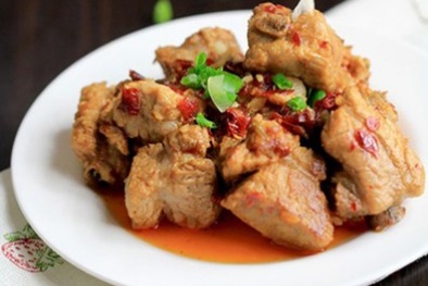 Cách làm món sườn om tỏi đậm đà khó quên cho bữa tối