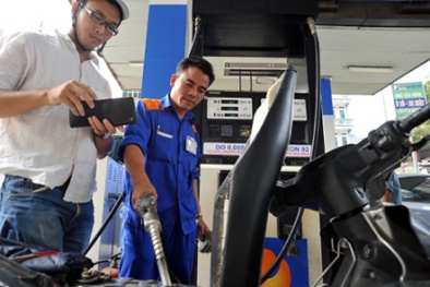 In hóa đơn khi bơm xăng: Vướng gì còn chưa áp dụng?