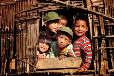 Khi cán bộ muốn thành tích, dân quyết bám trụ hộ nghèo...