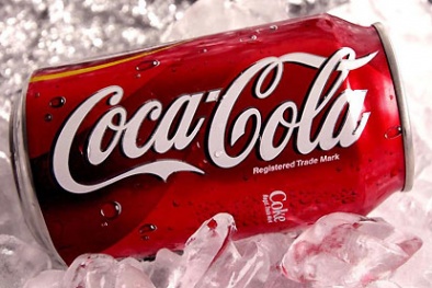 Bê bối sản phẩm Coca Cola hỏng lớn nhất từ trước đến nay