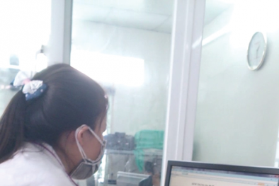 Sự thật kinh hoàng sau các 'lò' sản xuất mỹ phẩm: Kem độc - Chỉ làm để bán, không dùng