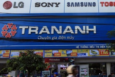 Khách hàng mua tivi mới, siêu thị điện máy Trần Anh giao tivi cũ?