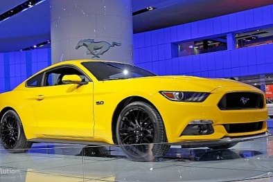 Ford Mustang 2015 tiết lộ giá chính thức tại Anh