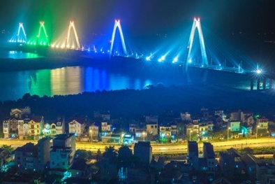 Doanh nghiệp ủng hộ tiền tỷ bắn pháo hoa cầu Nhật Tân