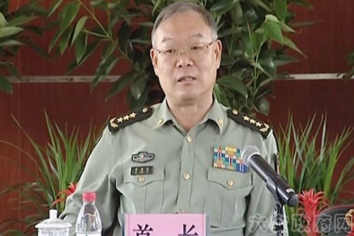 Thư ký của cựu Chủ tịch Giang Trạch Dân bị ‘sờ gáy’
