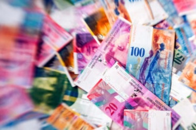Kinh tế Thụy Sĩ chật vật với đồng franc
