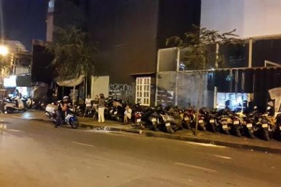 Sốc: Gửi xe máy đi đường hoa Hàm Nghi với giá 30.000 đồng/xe