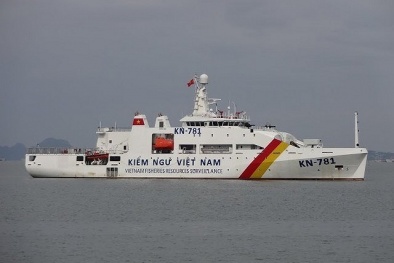 Trang bị các loại súng quân dụng cho Kiểm ngư Việt Nam thêm vững mạnh