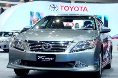 Ô tô Toyota tại Việt Nam bất ngờ tăng giá hàng loạt