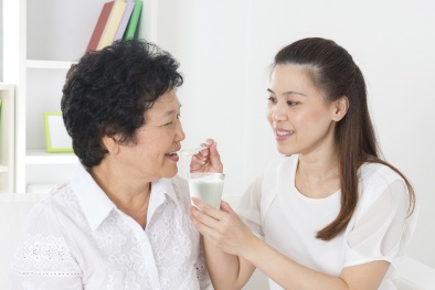 Sản phẩm dinh dưỡng cho người lớn tuổi: Sản phẩm nội, chất ngoại