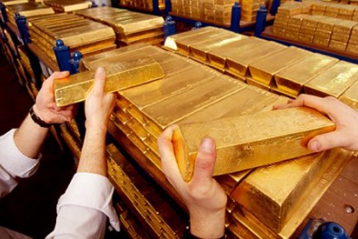 Giá vàng hôm nay ngày 8/5/2015 giảm mạnh, đô la phục hồi