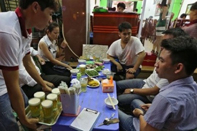 Những dịch vụ 'hốt bạc' ngày nắng nóng
