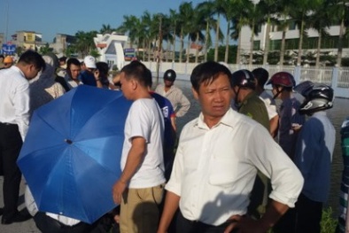Đưa con đến điểm thi THPT Quốc gia 2015, phụ huynh đột quỵ tử vong