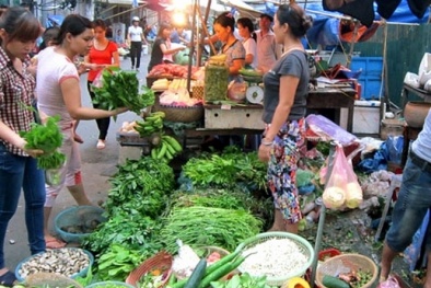 Xăng giảm, sức tiêu dùng vẫn 'héo'
