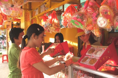 Khởi động mùa bánh trung thu: Giá tăng nhưng không lo hàng tồn