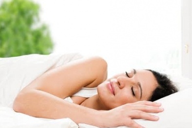 Ngủ nghiêng có thể phòng tránh bệnh mất trí