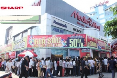 ‘Bó tay’ với kiểu chăm sóc khách hàng của Media Mart và Sharp!