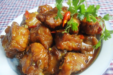 Sườn sốt me chua ngọt lạ miệng cho bữa cơm gia đình
