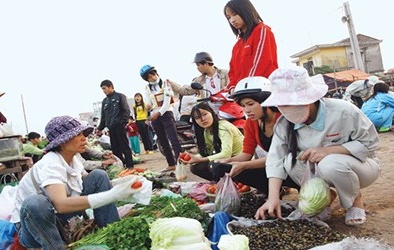 Bất đồng về mức lương tối thiểu vùng: 14 triệu lao động, ai bảo vệ?