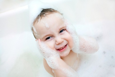 Cách chọn sữa tắm an toàn, bảo vệ làn da cho bé yêu