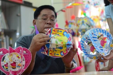 Lồng đèn trung thu phát nhạc rè và 'tục tĩu': Nhà sản xuất chính thức lên tiếng