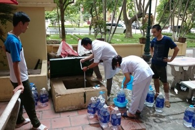 Vỡ đường ống nước: Bệnh nhân trốn viện vì thiếu nước chạy thận