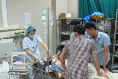 Điều tra nguyên nhân cả gia đình nhập viện sau bữa ăn với thịt vịt