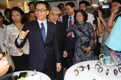 PTT Vũ Đức Đam thăm chợ Công nghệ và Thiết bị Quốc tế Việt Nam 2015
