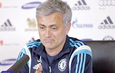Phòng thay đồ của Chelsea... có chuột