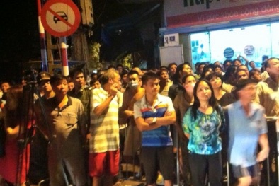 'Bà hỏa' thiêu rụi ngôi nhà 5 tầng ở phố cổ Hà Nội