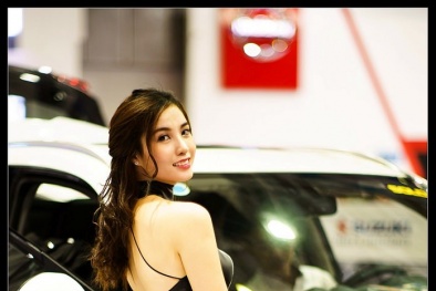 Ngắm nhan sắc các chân dài tại triển lãm ô-tô Việt Nam VMS 2015