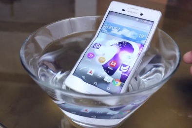Những smartphone chống nước cực đỉnh, pin cực 'khủng' giá bình dân