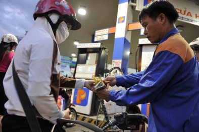 Giá xăng giảm mạnh cho người tiêu dùng từ 15h chiều nay
