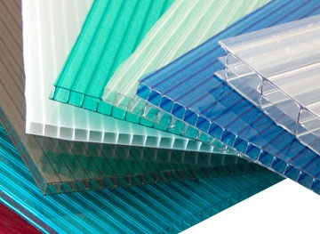 Đặc điểm ưu việt của tấm lợp polycarbonate trong thi công