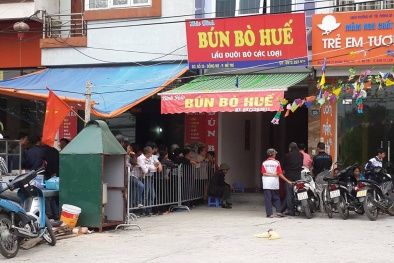 Phát hiện nam thanh niên chết bất thường với nhiều vết thương trên người
