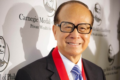 Tỷ phú ‘thất học’ Li Ka-shing giữ vững ngôi giàu nhất Hong Kong 18 năm