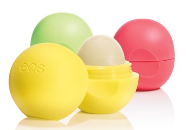 Thực hư son trứng EOS gây dị ứng, phồng rộp môi