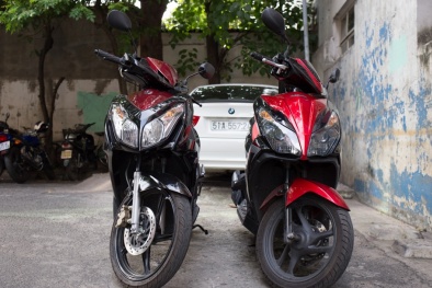 Suzuki Impulse và Honda Air Blade: ' kẻ tám lạng, người nửa cân'