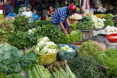 Rau xanh đội giá sau Tết