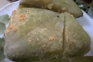 Vì sao bánh chưng mốc, phải ‘mạnh dạn bỏ đi’?