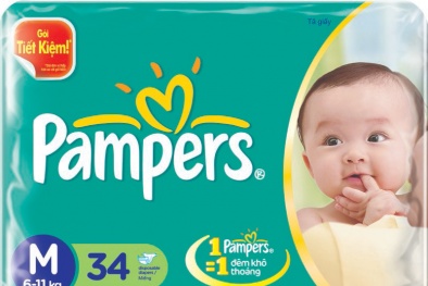 Hoảng hồn phát hiện đinh vít dài 2cm trong tã giấy Pampers