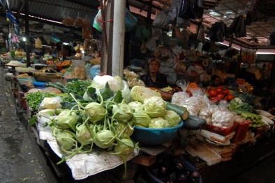 Sau tết thịt, rau tăng giá, quả giảm giá