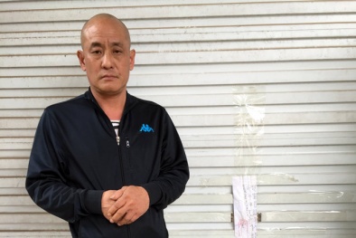 Bắt khẩn cấp đối tượng người Trung Quốc buôn lậu phụ tùng ô tô