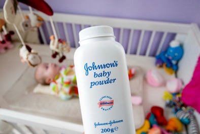 1.000 phụ nữ kiện Johnson & Johnson liên quan đến ung thư buồng trứng