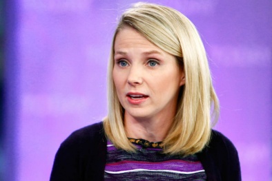 Yahoo kinh doanh thê thảm, Marissa Mayer vẫn 'hốt' bạc