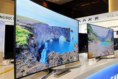 Ti vi cong đắt như ô tô: Hết thời hét giá trăm triệu