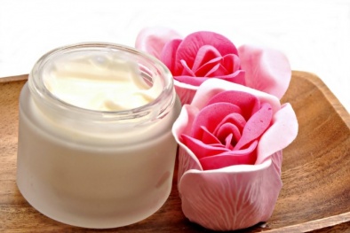 Mẹ bầu dùng mỹ phẩm, trẻ hứng chịu hậu họa